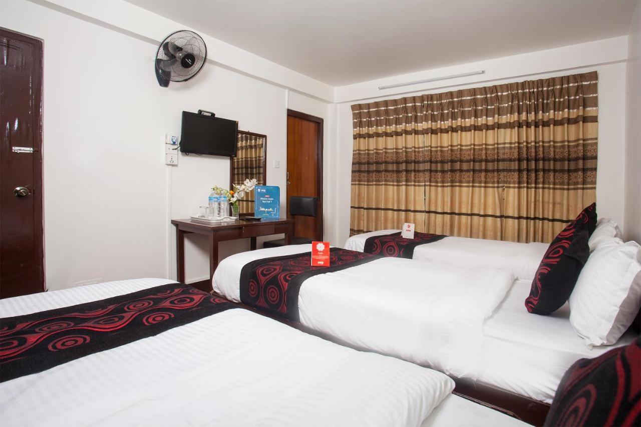 Oyo 175 Hotel Felicity Катманду Экстерьер фото
