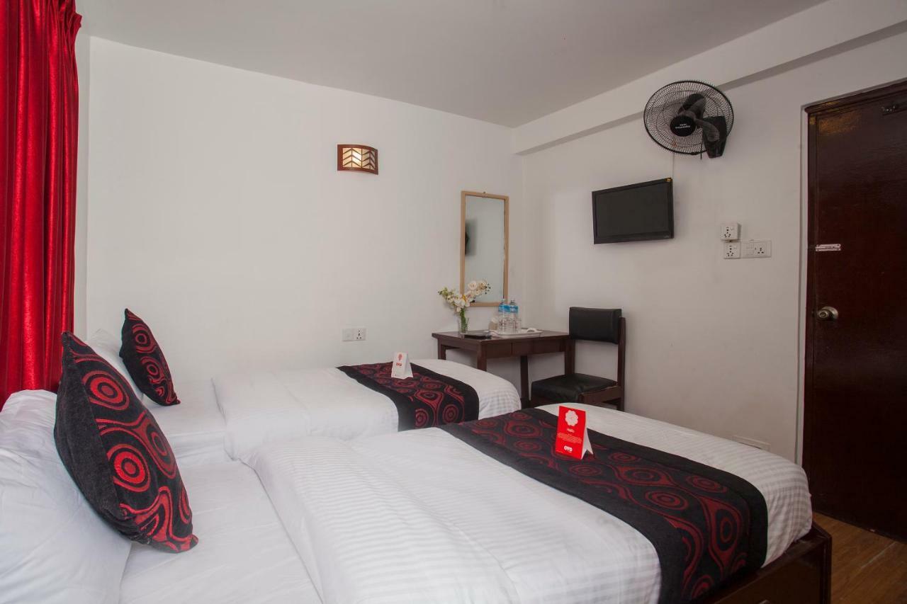 Oyo 175 Hotel Felicity Катманду Экстерьер фото