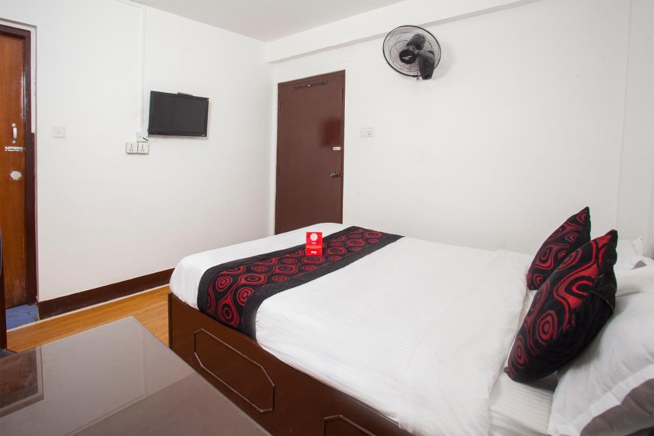 Oyo 175 Hotel Felicity Катманду Экстерьер фото